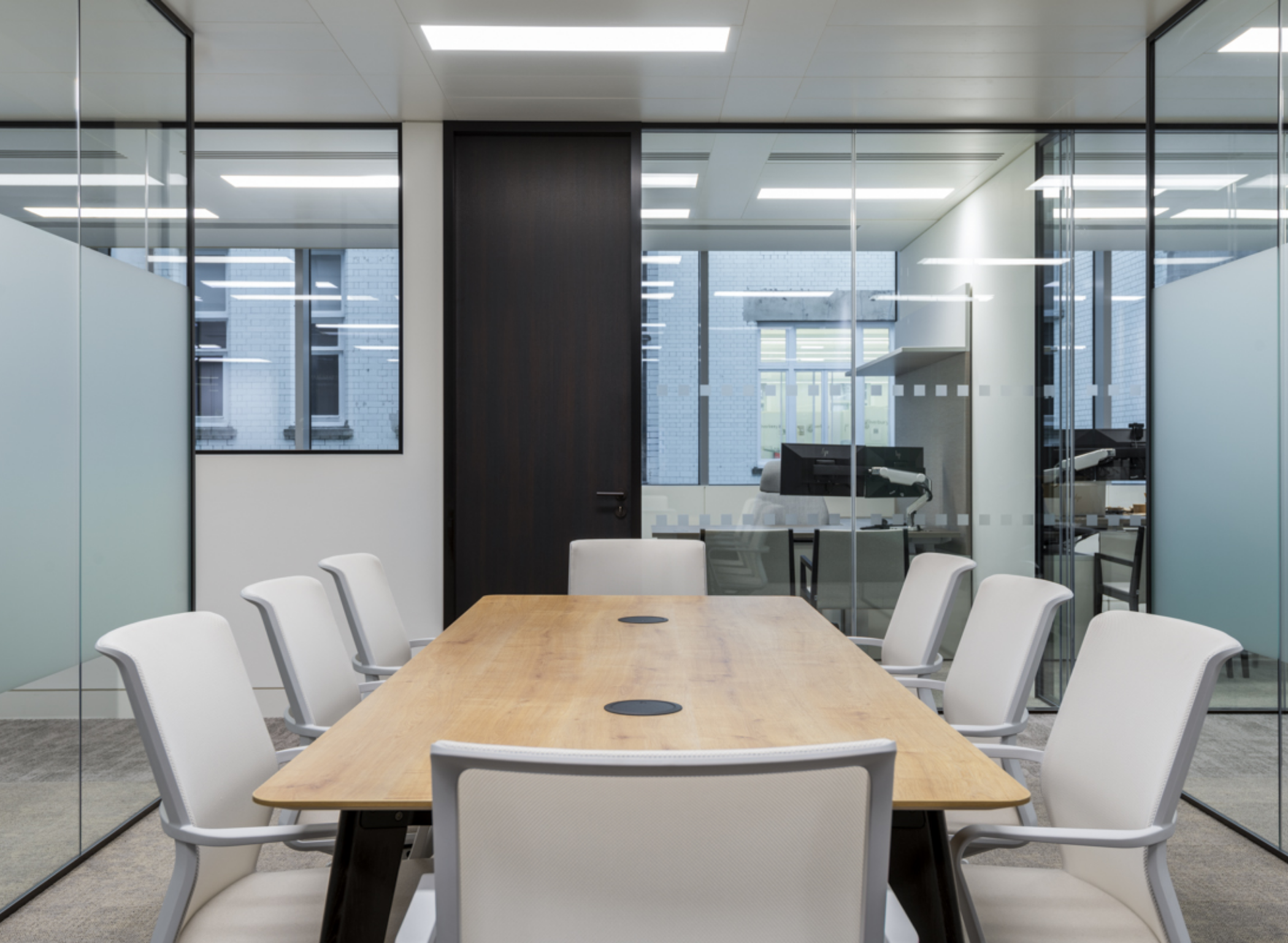 Collaborative vs. Focused Workspaces